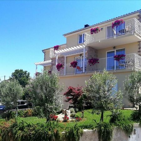 Guesthouse Olei Malinska Bagian luar foto