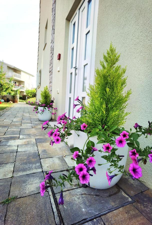 Guesthouse Olei Malinska Bagian luar foto