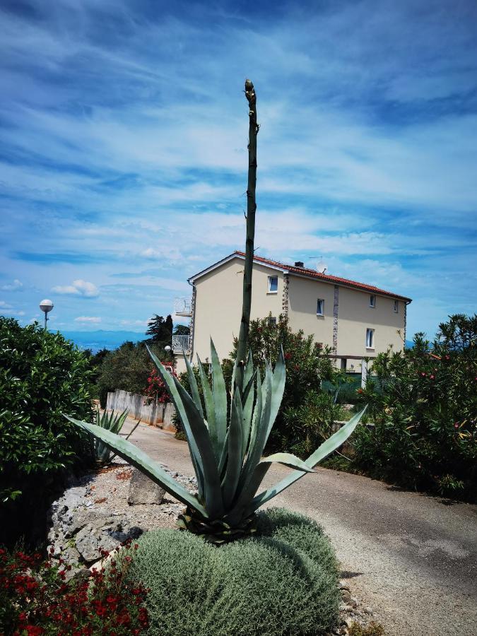 Guesthouse Olei Malinska Bagian luar foto
