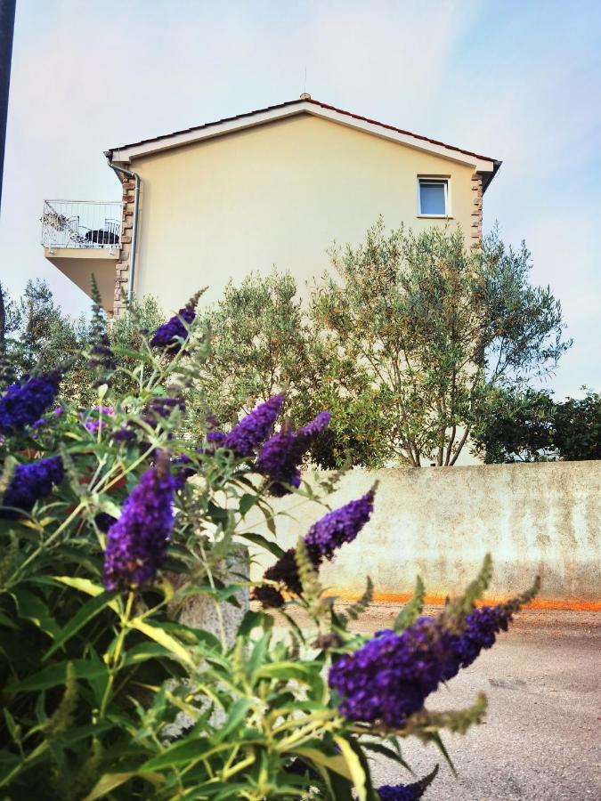 Guesthouse Olei Malinska Bagian luar foto