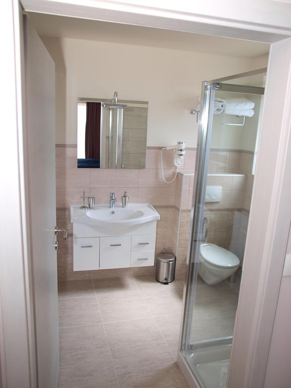 Guesthouse Olei Malinska Bagian luar foto