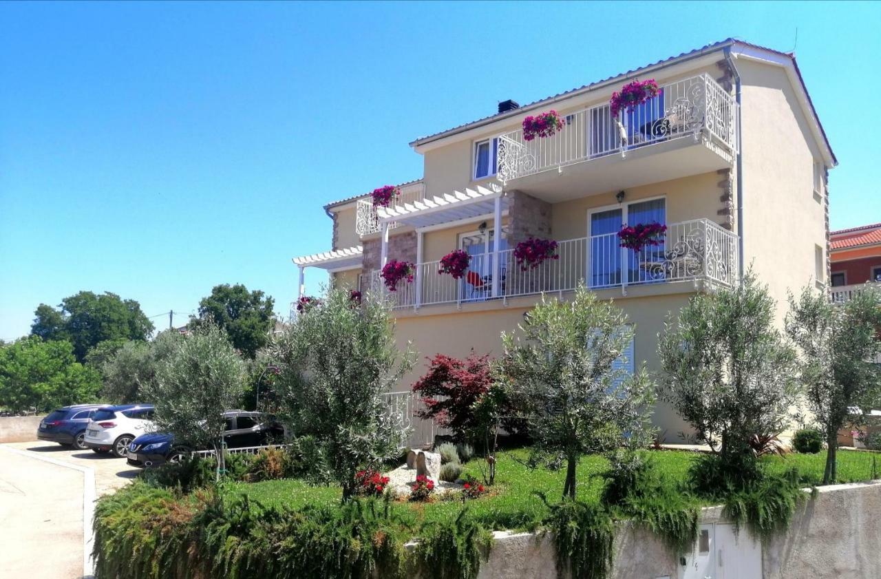 Guesthouse Olei Malinska Bagian luar foto